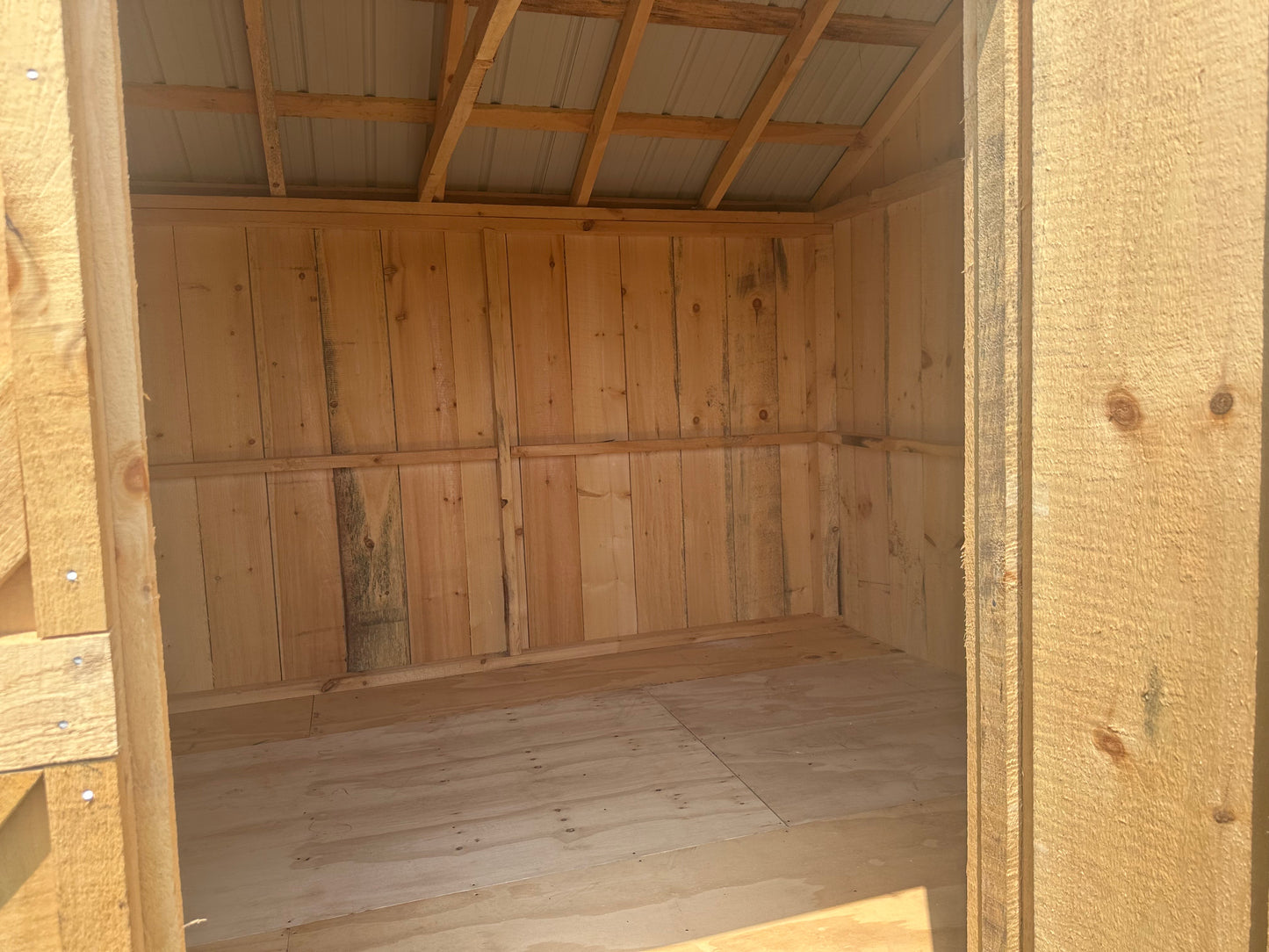 10x16 Board & Batten 1559