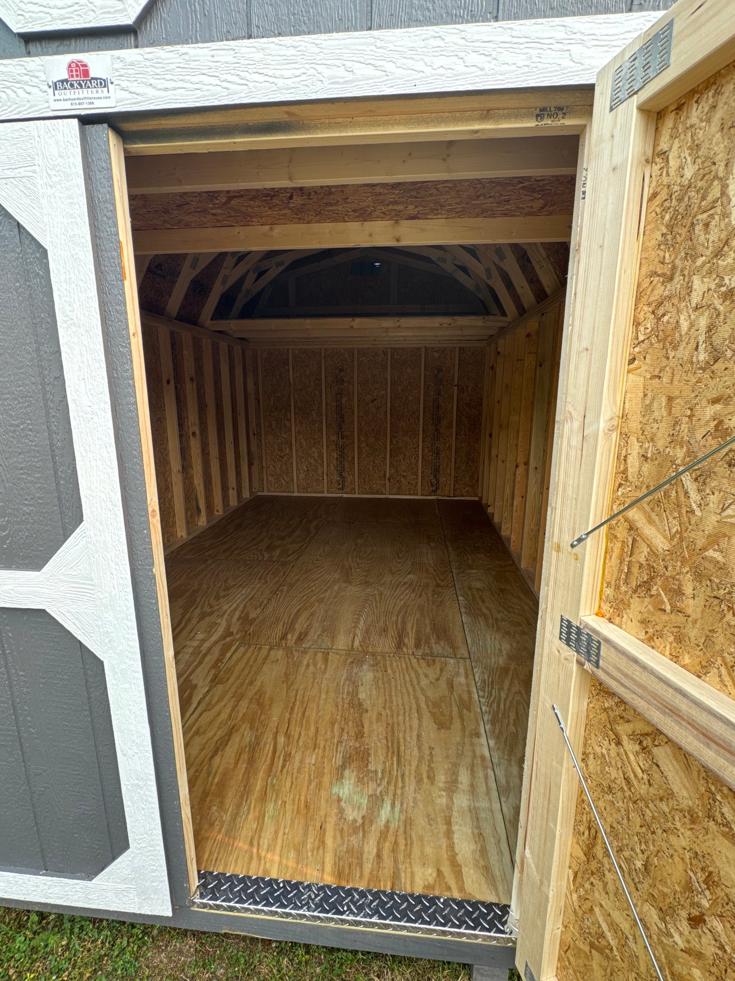10x16 Lofted Barn C10699