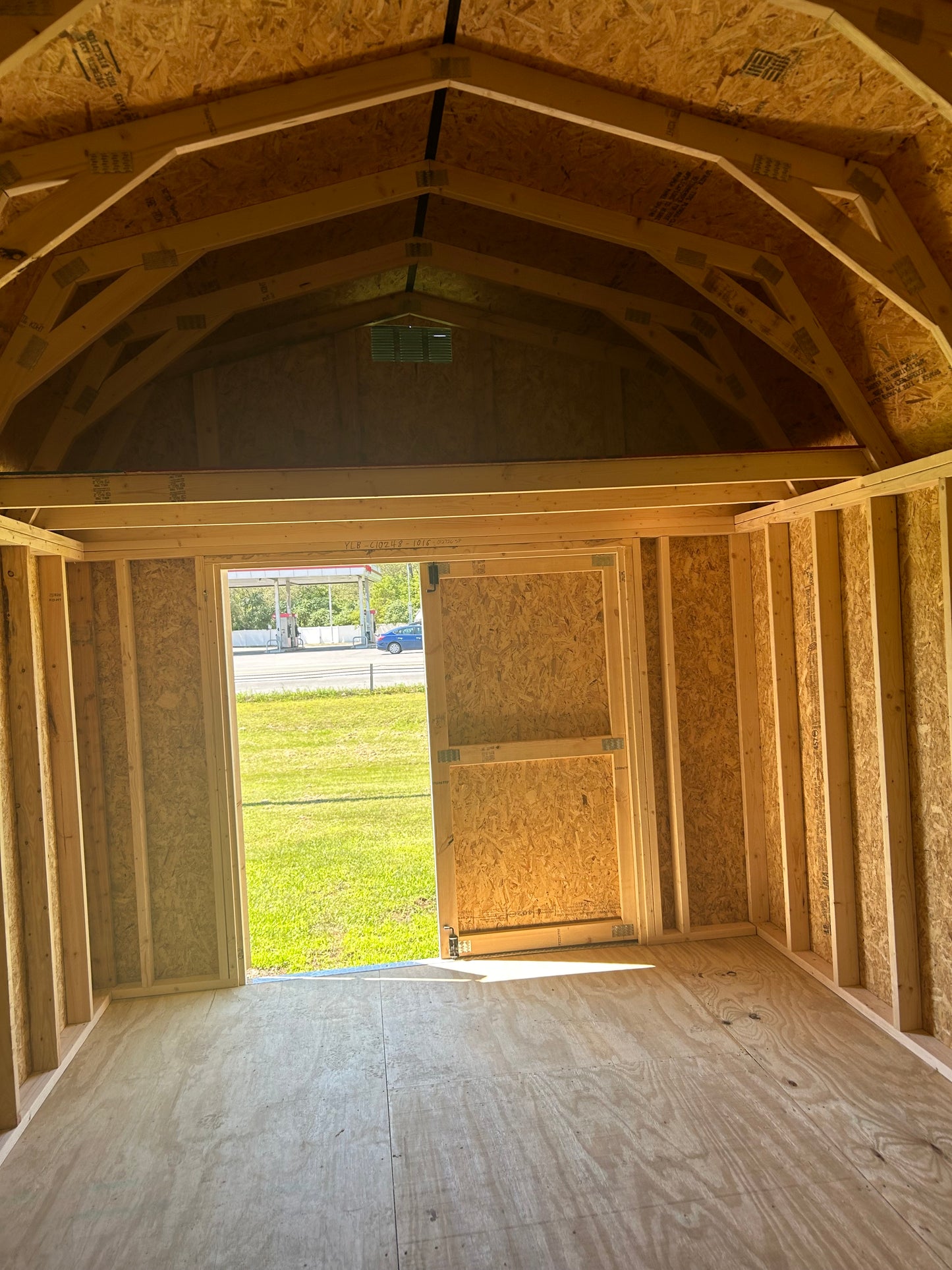 10x16 Lofted Barn C10248