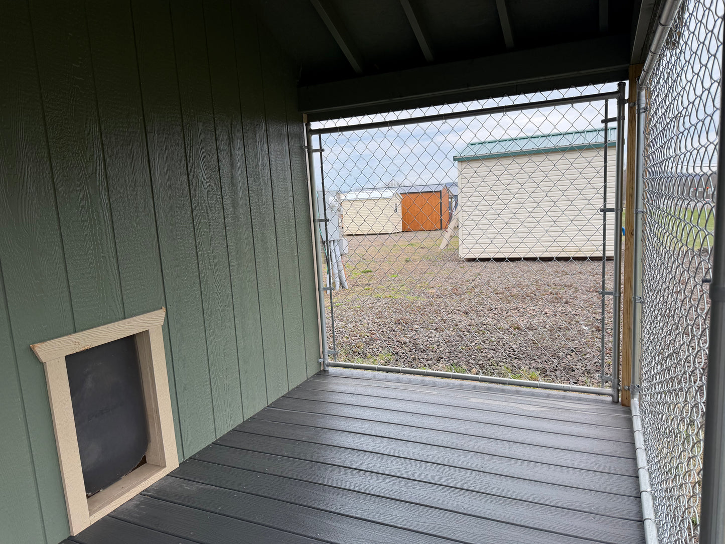 10x10 Dog Kennel *used* 150-Dk-1010