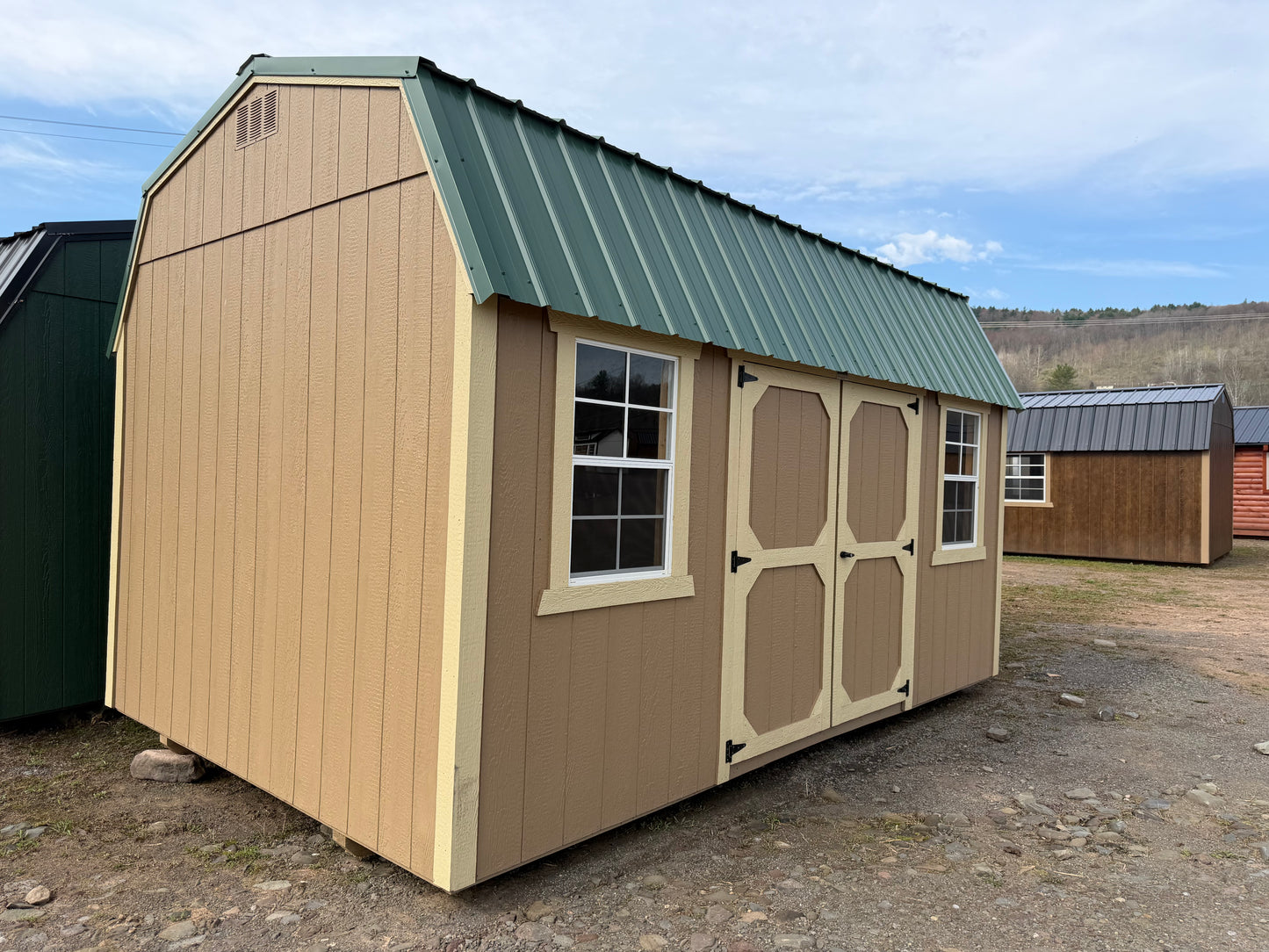10x16 Side lofted Barn 72027
