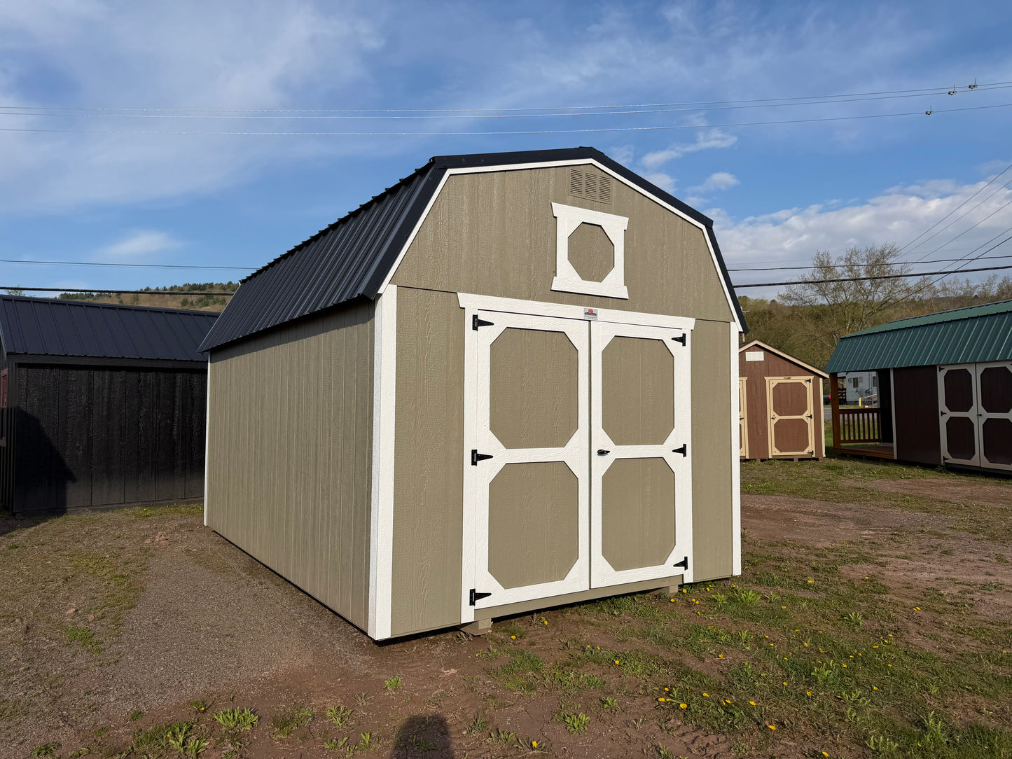 10x16 Lofted Barn C10089