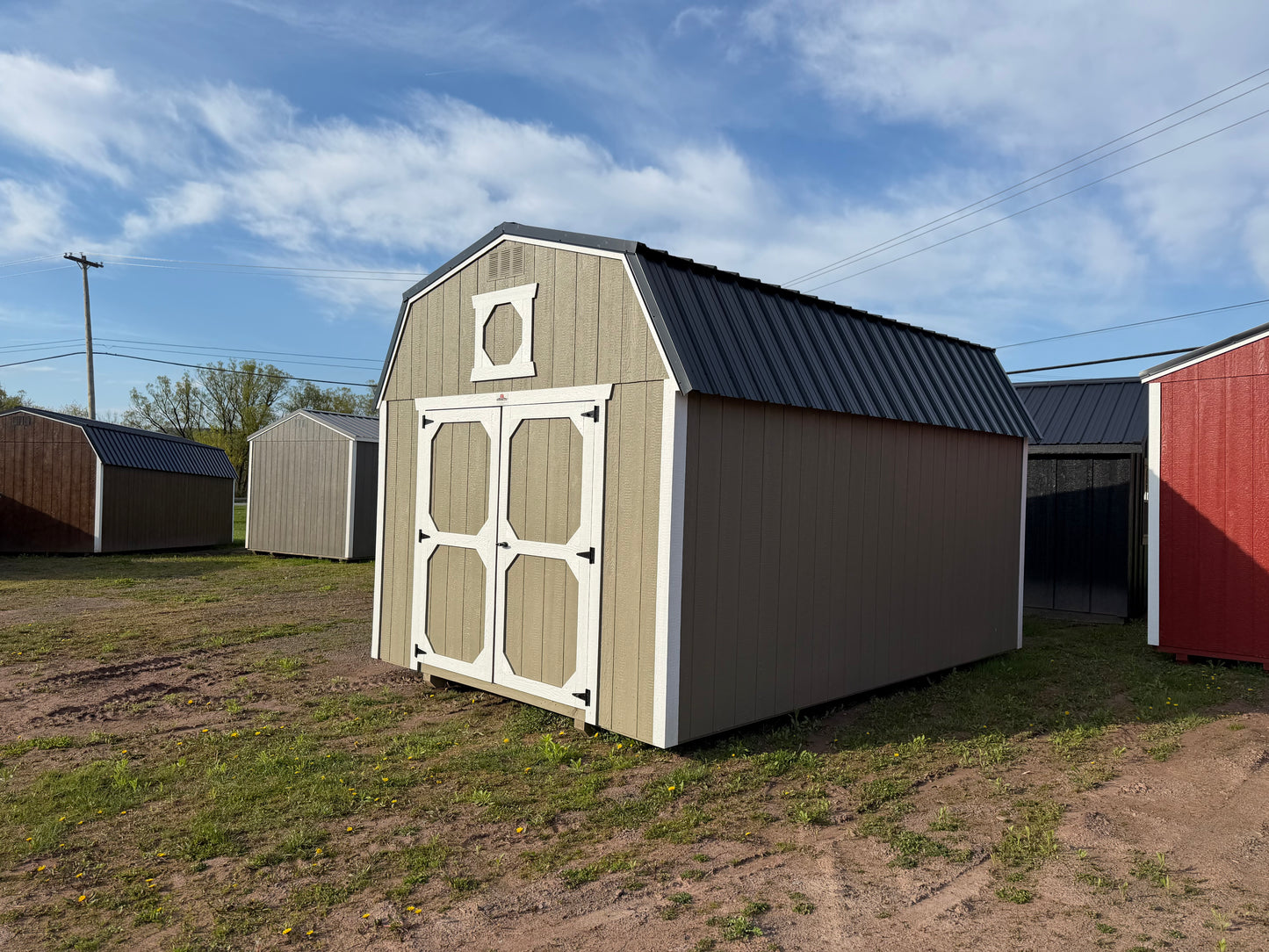 10x16 Lofted Barn C10089