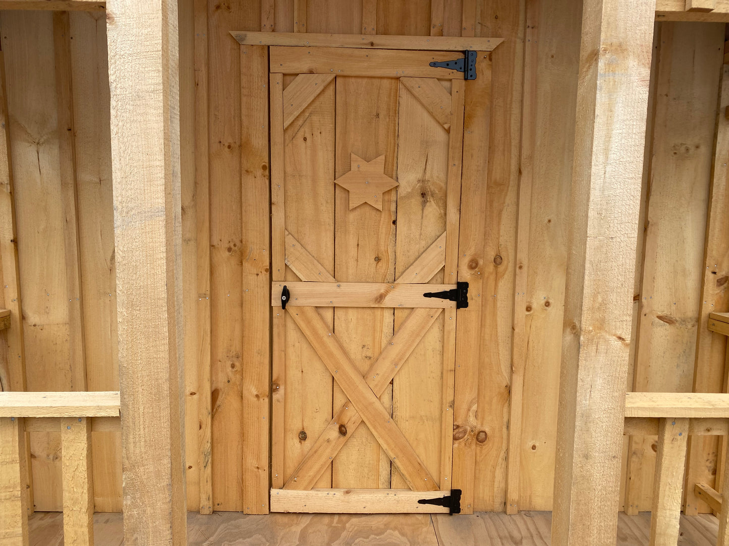 10x16 Rough Cut Board and Batten Cabin 1558